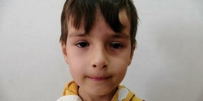 Telefondan video izlediği esnada soluk borusuna kraker kaçan çocuk hayatını kaybetti