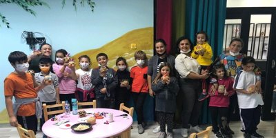 Girne Belediyesi sosyal yaşam merkezi’nde “çim insan atölyesi” yapıldı