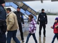 Mültecilere ülkelerine geri dönmeleri için para vermek etik mi?