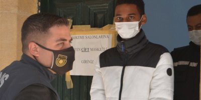 Kavgada bir kişinin kolunu kırdı!