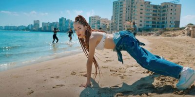 Video klip tartışmalara neden oldu