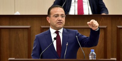 "13 milyarlık bütçenin yine yaklaşık 5 milyarı açık!"