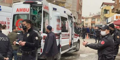 Kocaeli'de lodos sebebiyle inşaat iskelesi çöktü, altında kalanlar var