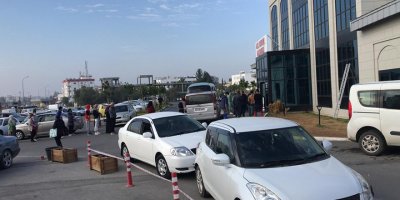 Bakan Pilli kayıt memurunu bakanlığa aldı, hastanede metrelerce kuyruk oluştu