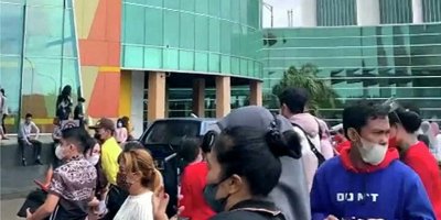 Endonezya'da 7.3 büyüklüğünde deprem: Tsunami uyarısı yapıldı