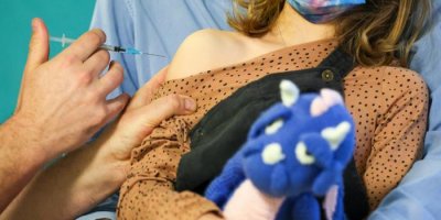Avrupa’da çocuklar koronaya karşı aşılanmaya başladı
