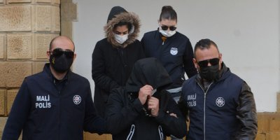 Çalışma Dairesi memurları sahte belge düzenlemekten tutuklandı