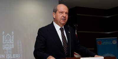 Cumhurbaşkanı Tatar, “Kur’an-I Kerim” konulu konferansa katıldı