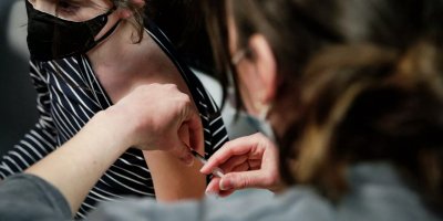 Fransa'da 6 çocuğa yanlış Kovid-19 aşısı uygulandı