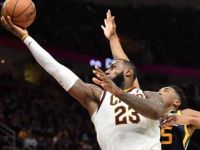 LeBron'dan 60'ıncı "triple double"
