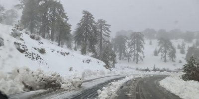 Trodos beyaz bir örtü ile kaplandı