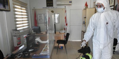 Girne Belediyesi, okulların dezenfektasyon çalışmalarını tamamladı