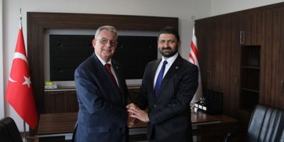 Atun koltuğunu, bakan Kutlu Evren'e devretti