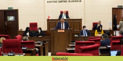 UBP'li 3 kadın milletvekili, Sucuoğlu'nu protesto etti