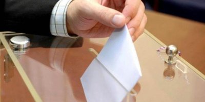 Anastasiadis, Papadopulos ve Malas oylarını kullandı