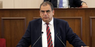 "Kabinede istifa olur mu bilemiyorum"