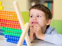 Dikkat eksikliğinin çaresi Batman kostümü