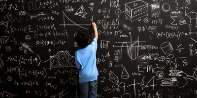 Matematiğin mantıksal yapısını çözen öğrenciler, akıl yürütme becerilerini daha iyi kullanıyor!