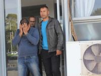 Kilidi kesip, tütünleri yakmak istedi