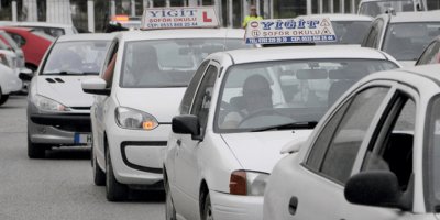 Bağımsız Şoför Okulları Birliği yarın eylem yapacak