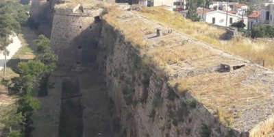 Mağusa İnisiyatifi: Mağusa surlarındaki mazgallar kamusal amaçlı kullanılmalıdır