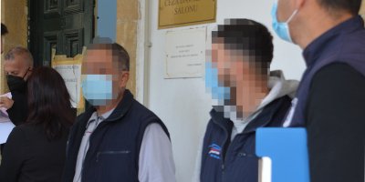 Çalıştıkları işyerini soydular