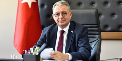 UBP, Töre'yi adaylıktan çekti, Evren'i aday çıkardı