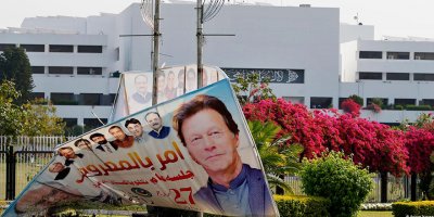 Pakistan'da İmran Han hükümeti düştü