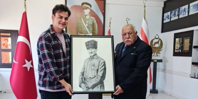 LAÜ'lü Resim Kulübün’den TMT’ye anlamlı ziyaret