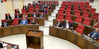 UBP tam kadro Mecliste yerini aldı