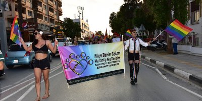 Onur Yürüyüşü Lefkoşa'da yapıldı