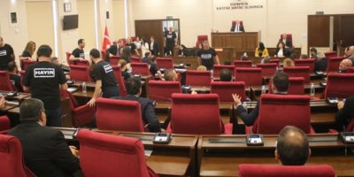 UBP-DP-YDP hükümeti güvenoyu aldı