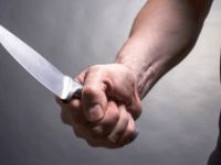 Otostop çeken adam tarafından bıçaklandı!