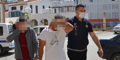 “İnşaattan plaka demir teleskoplarını çalıp, hurdacıya sattılar”