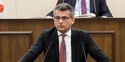 "Biraz olsun yüzünüz kızardı mı?”