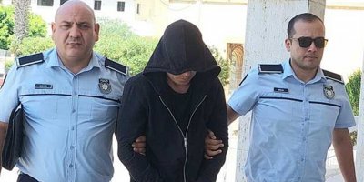 Din görevlisi hırsızlıktan tutuklandı