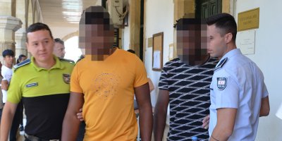 Tecavüz zanlıları cezaevine gönderildi