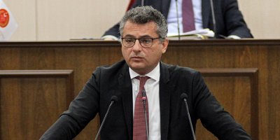 “Dangalabişta! Tahterevalliyi kırdılar, döktüler, farkında değiller!”