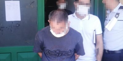 13 eve girip hırsızlık yaptı