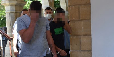 Hırsızlık zanlıları mahkeme huzuruna çıkarıldı