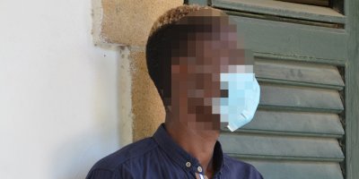 Hırsızlıktan tutuklandı, ikamet izinsiz çıktı