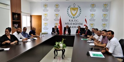 “AÖA’yı kapatacağımı iddia ediyorlar, bu doğru değil”