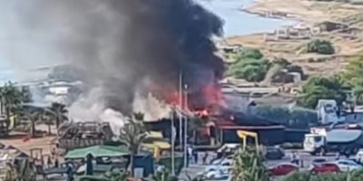 Yeniboğaziçi Belediyesi Plajı’nda yangın!