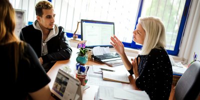 "İletişim ve yeni medya, önemi ve iş olanakları asla ölmeyecek bir alan ve meslektir”