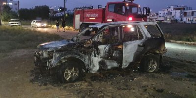 Araç seyir halindeyken alev aldı
