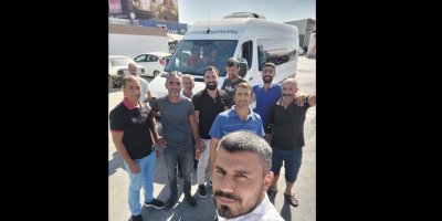 Polis Belediye çalışanlarının minibüsüne el koydu