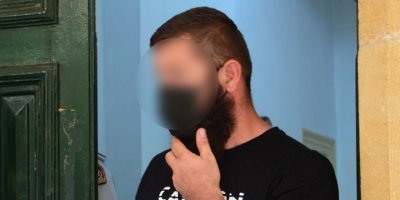 Polisi darp edip, görevinden men etti suçlaması!