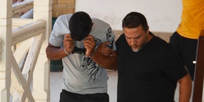 Polis denetiminde aracından çıkanlar şok etti!