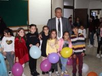 Gazimağusa Belediyesi Halk Dansları’nın minik oyuncuları yeni yıl eğlencesinde bir araya geldi