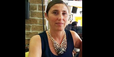 "1'i havuzlu 8 evim, bir arsam var"